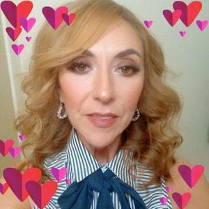 Meet your Posher, Beatriz